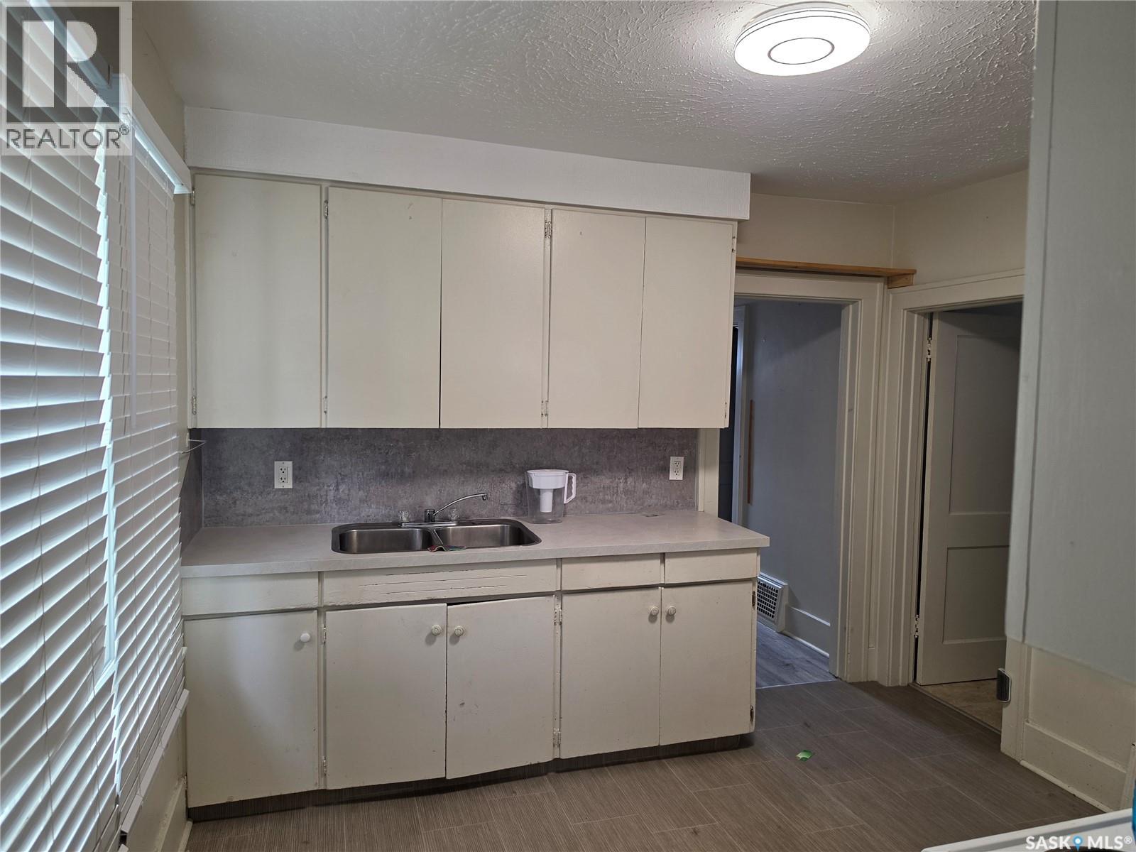 Additional image 2 of 1533 Elphinstone Street, Regina, SK, S4T3M8