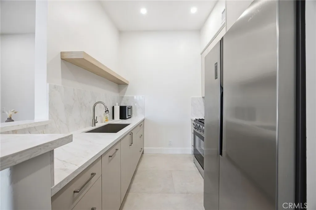 15455 Sherman Way Unit 27, Van Nuys, CA 91406 photo 5