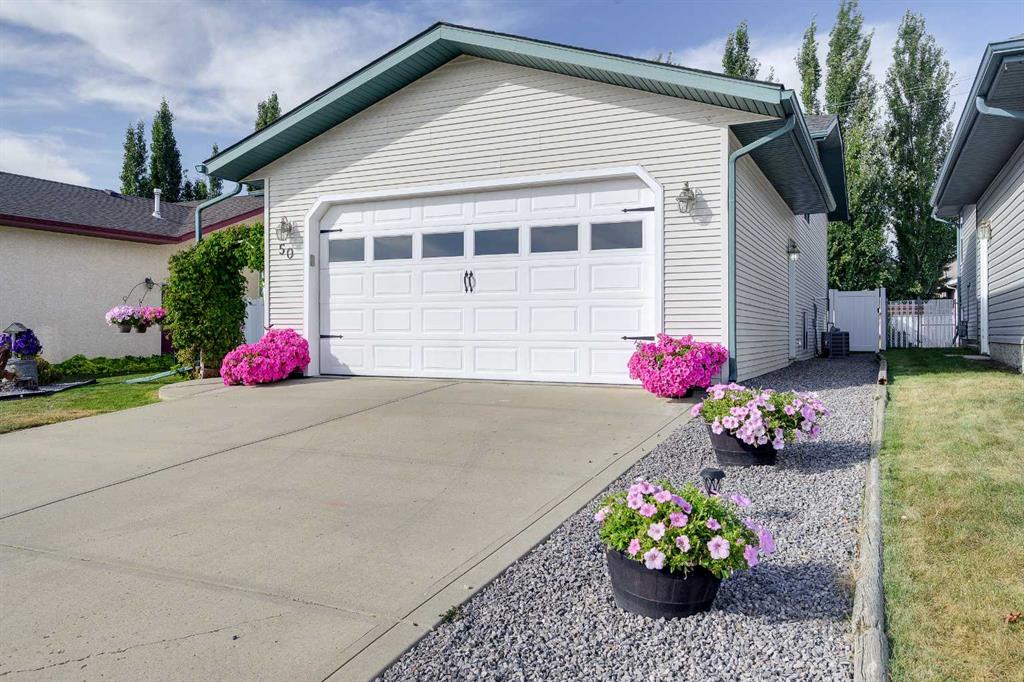 Additional image 3 of 50 Livingston Close, Lacombe, AB, T4L 2J3