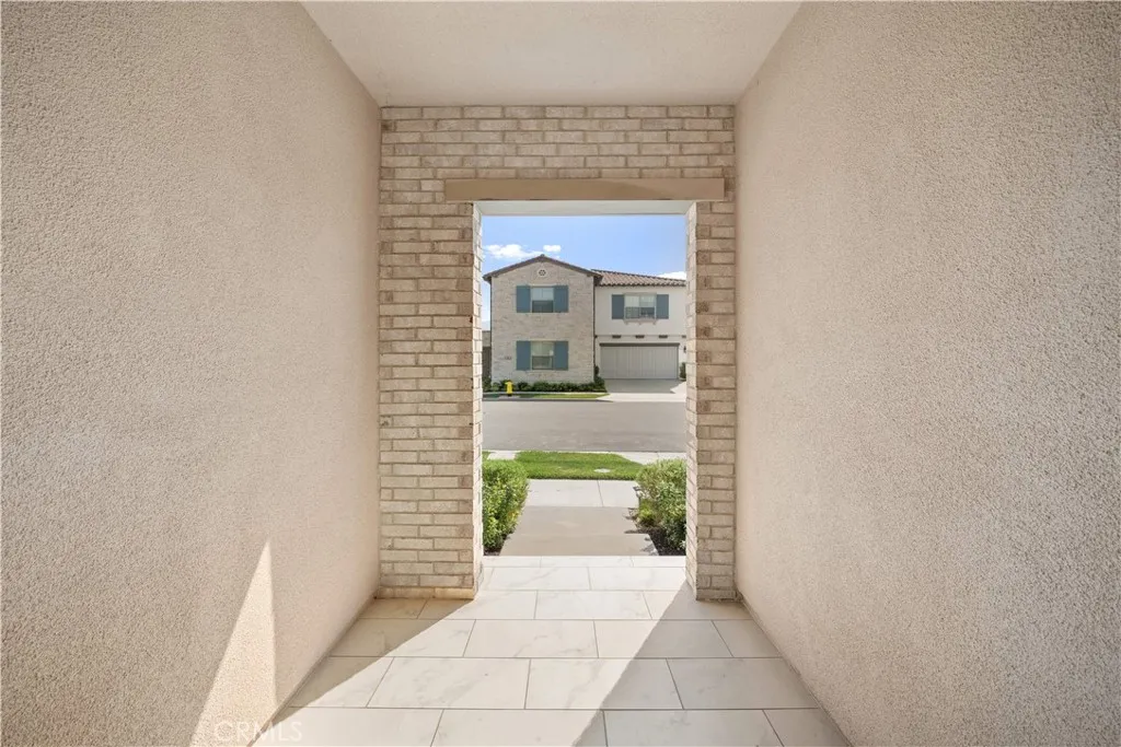 317 Brimwood, Irvine, CA 92618 photo 4