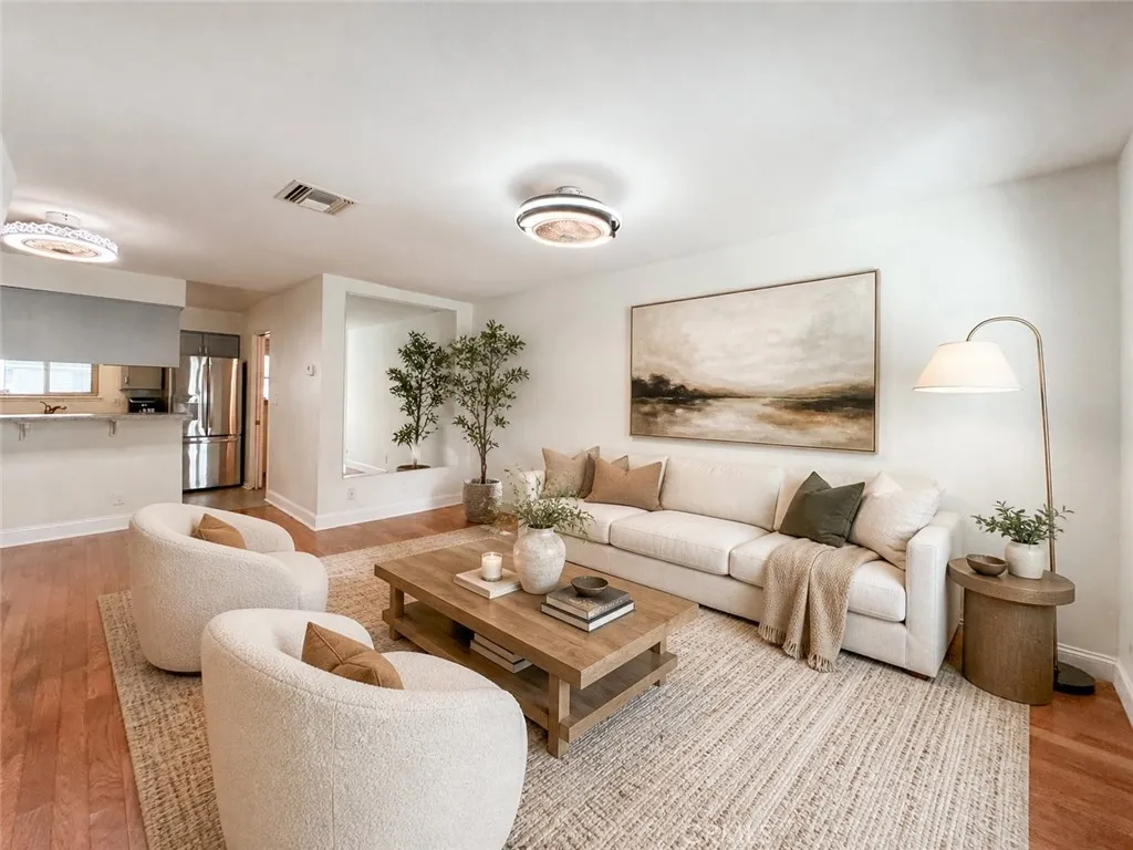 Additional image 30 of 22131 N Oxnard Street Unit A, Woodland Hills, CA 91367