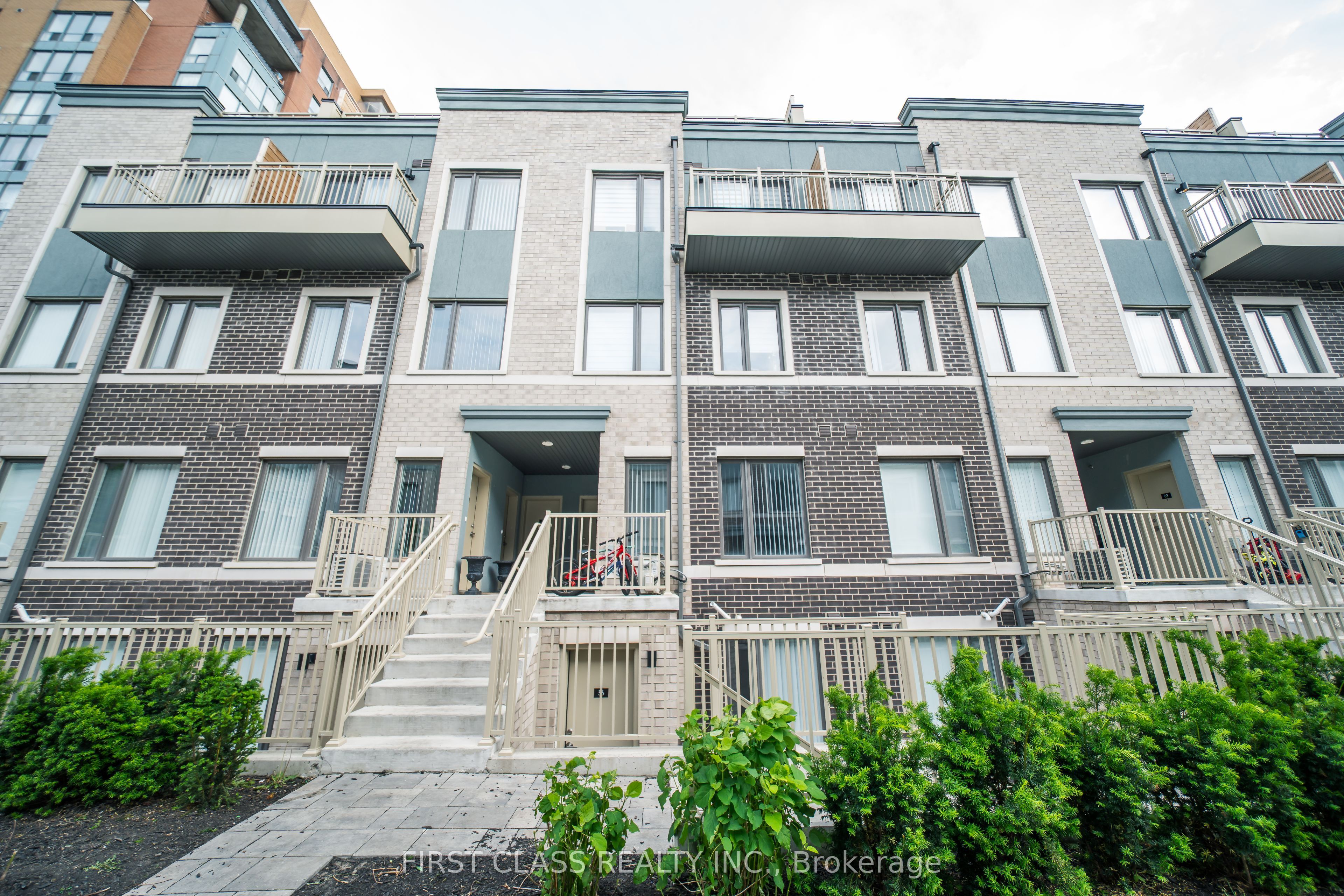 56-5 William Jackson Way, Toronto, ON, M8V 0J6