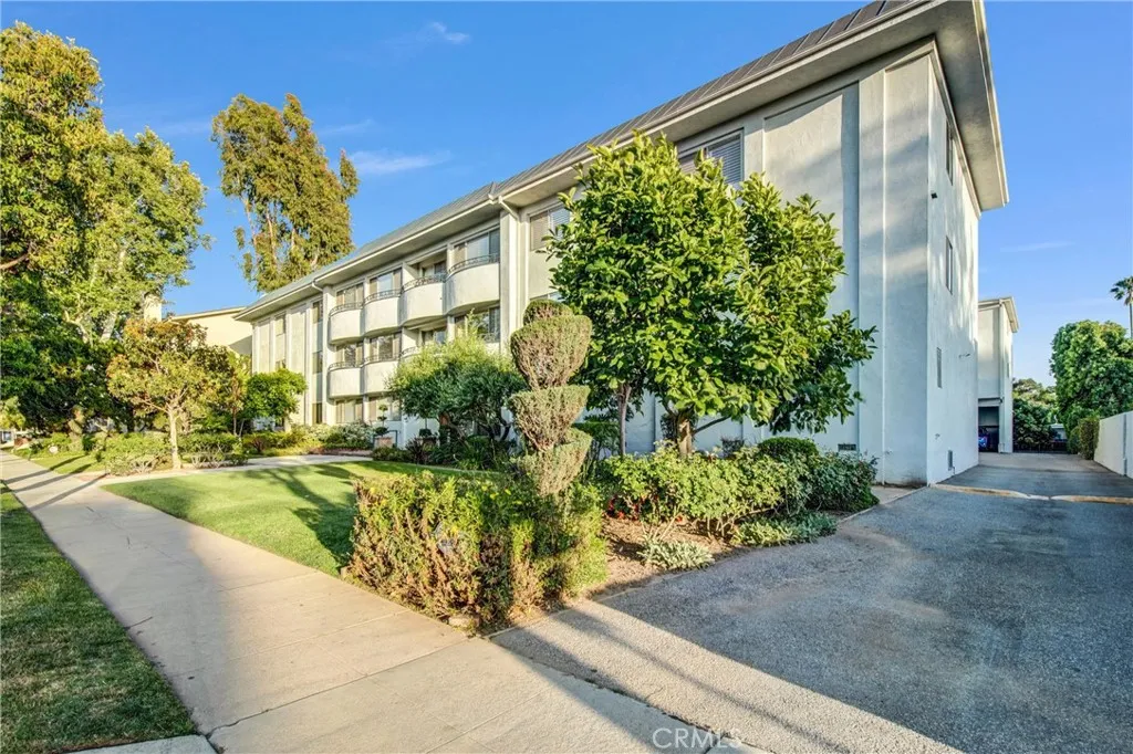 Additional image 37 of 972 E California Blvd Unit 304, Pasadena, CA 91106