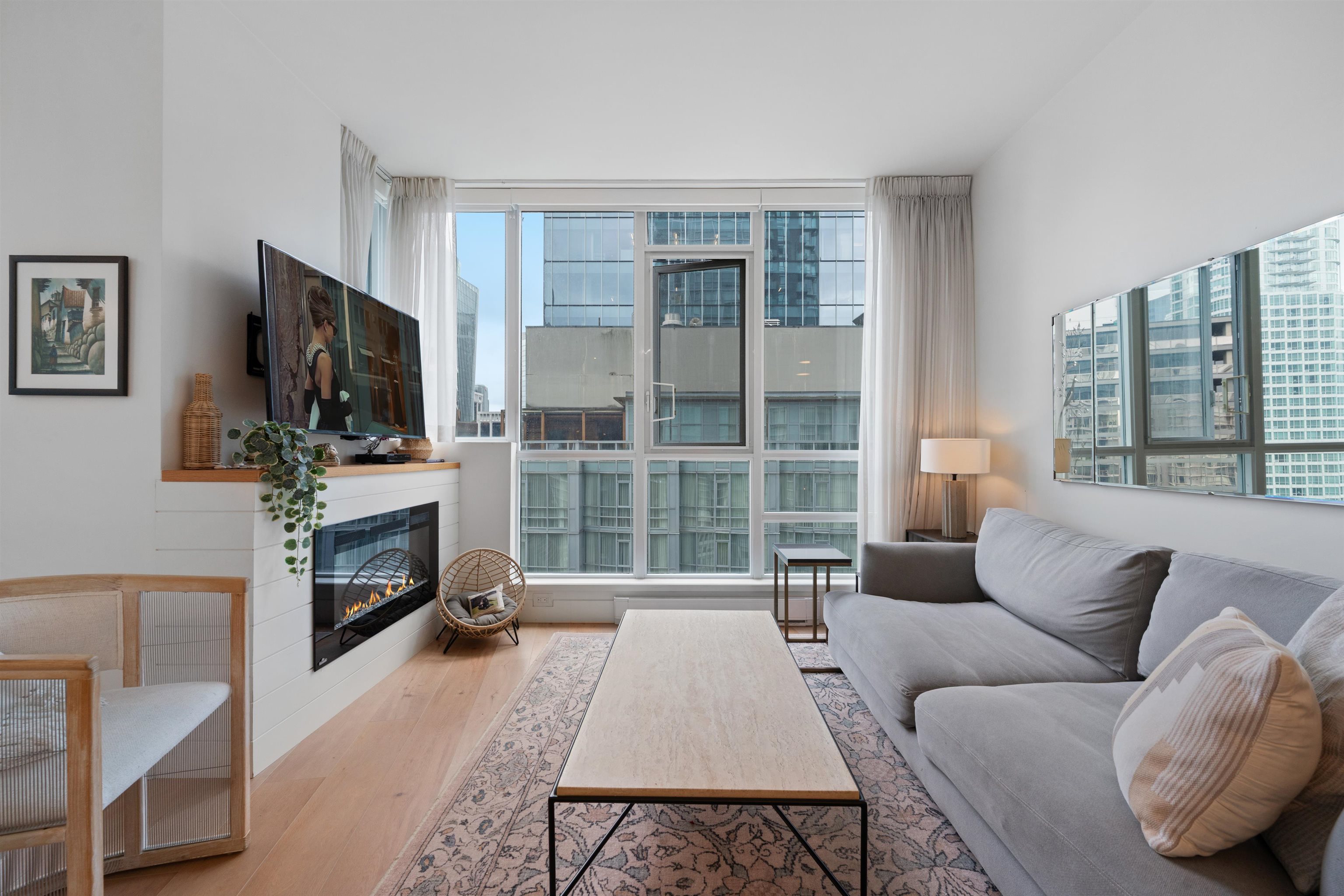Additional image 4 of 1903-1189 Melville Street, Vancouver, BC, V6E 4T8