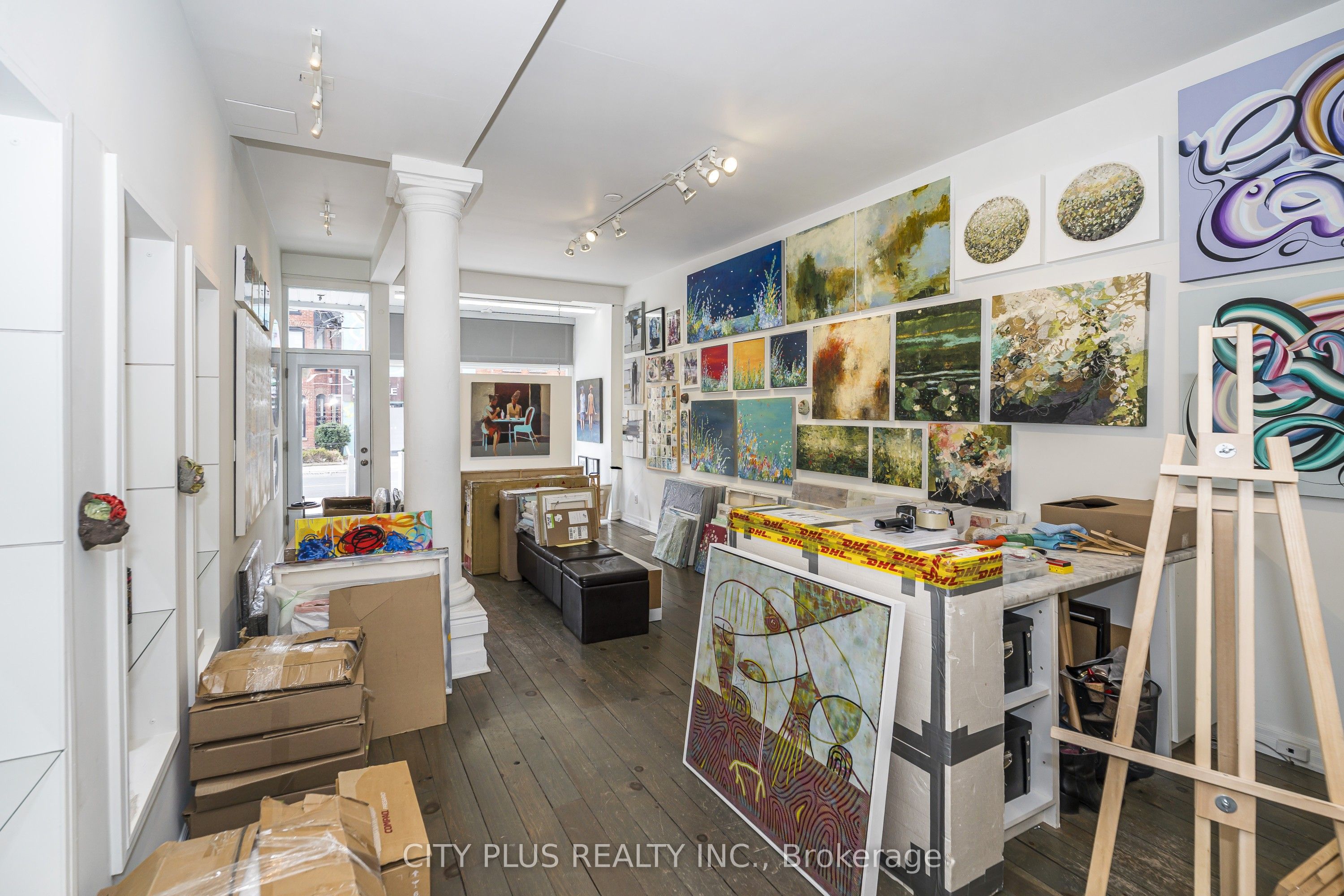 Additional image 3 of Ground Floor-106 Harbord Street, Toronto, ON, M5S 1G6