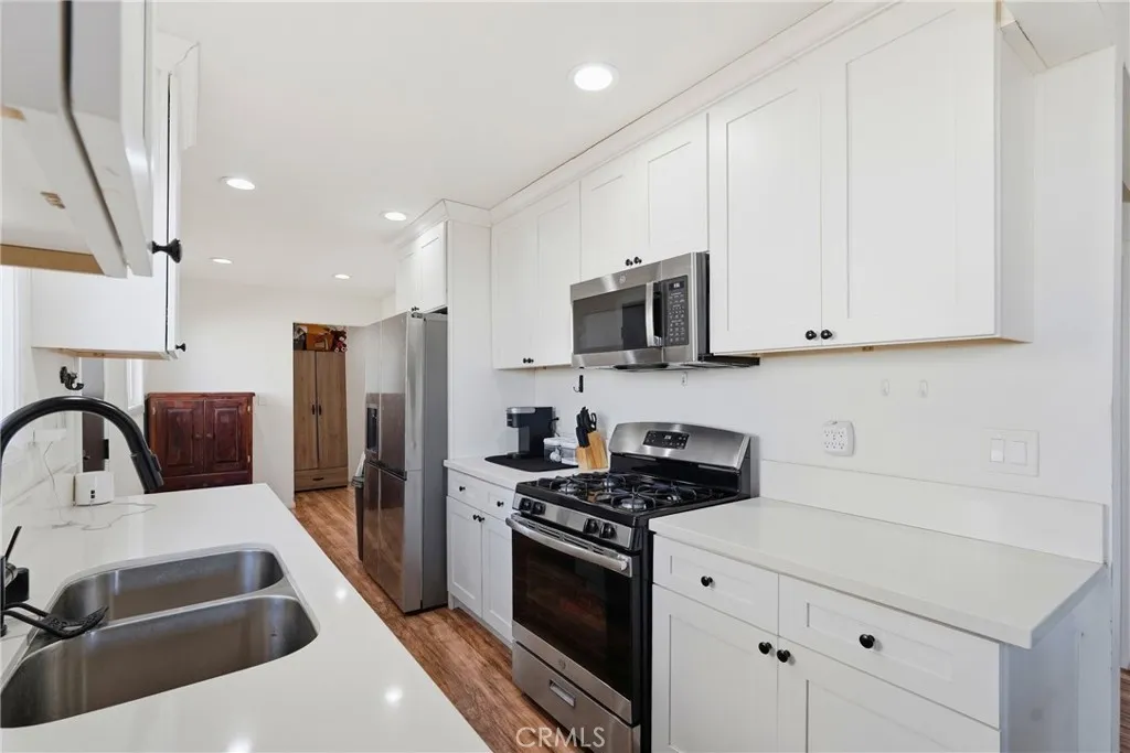 Additional image 40 of 1104 E 111th Drive, Los Angeles, CA 90059