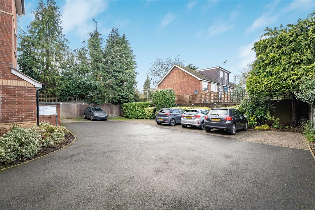 Additional image 15 of 2 bed flat for saleAshgrove Court, Bath Road, Maidenhead SL6