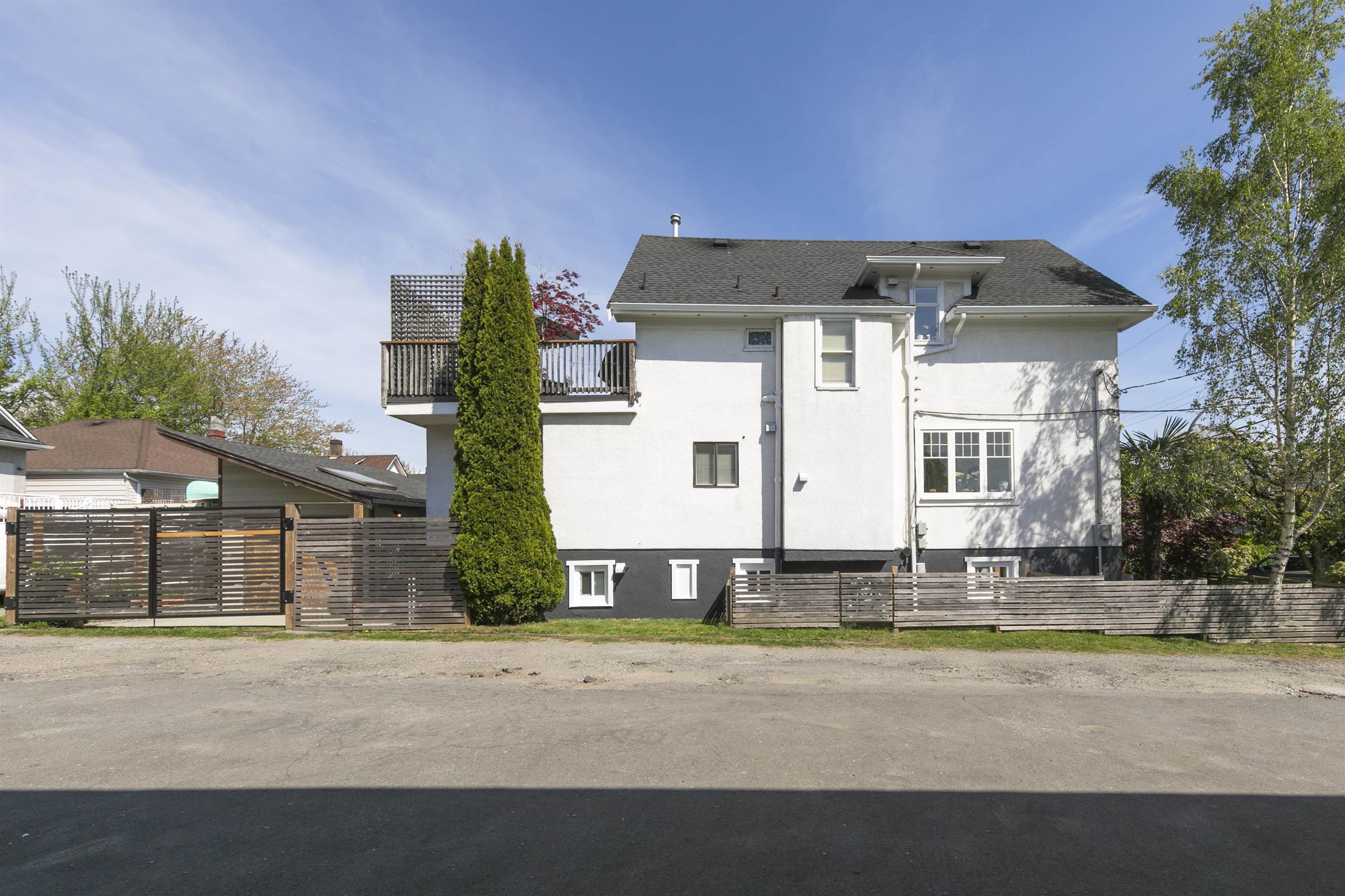 Additional image 5 of 827 16th Avenue E, Vancouver, BC, V5T 2V7