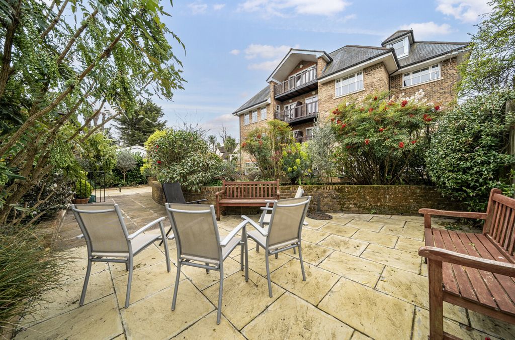 Additional image 36 of 5 bed flat for saleSovereign House, Royal Parade, Chislehurst, Kent BR7