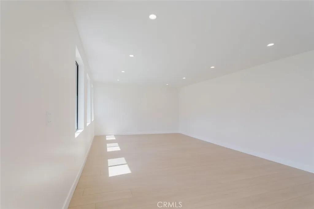 Additional image 64 of 941 Sherlock Drive, Burbank, CA 91501