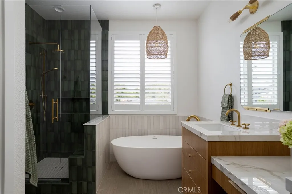Additional image 50 of 293 Mesa Dr, Costa Mesa, CA 92627