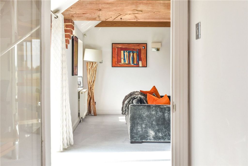 Additional image 6 of 3 bed flat for saleOld Park Lane, Chichester PO18