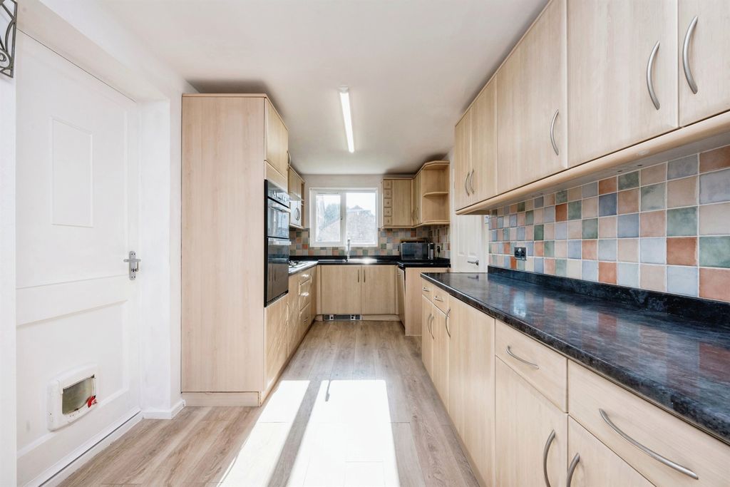 Additional image 7 of 4 bed detached house for saleNicholls Close, Barton-Le-Clay, Bedford MK45