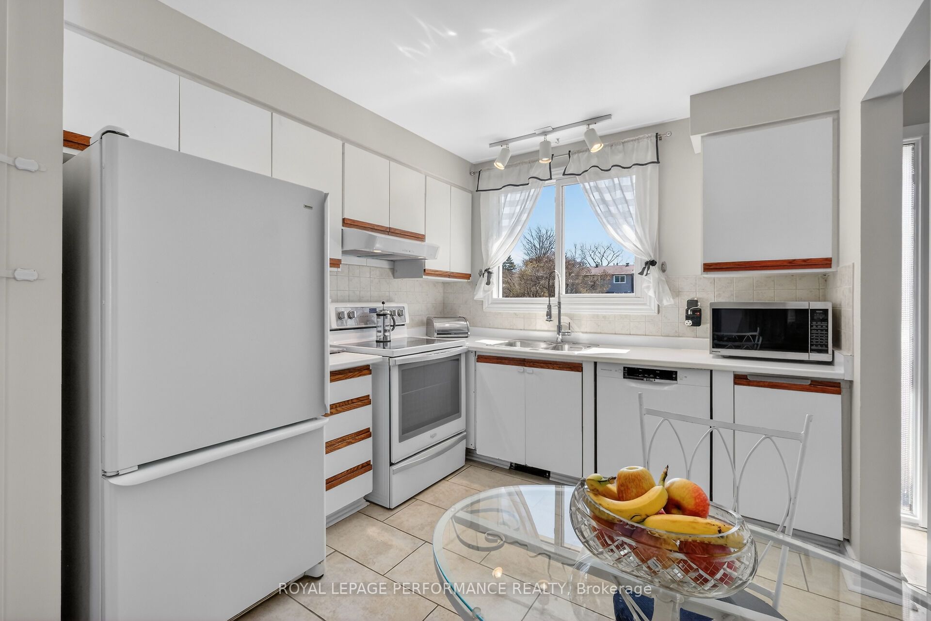 Additional image 6 of 108-1389 Palmerston Drive, Ottawa, ON, K1J 8N9