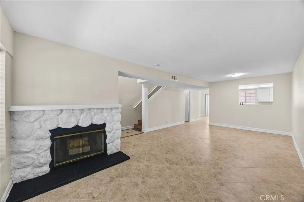 Additional image 2 of 174 W Walnut Ave Unit B, Rialto, CA 92376
