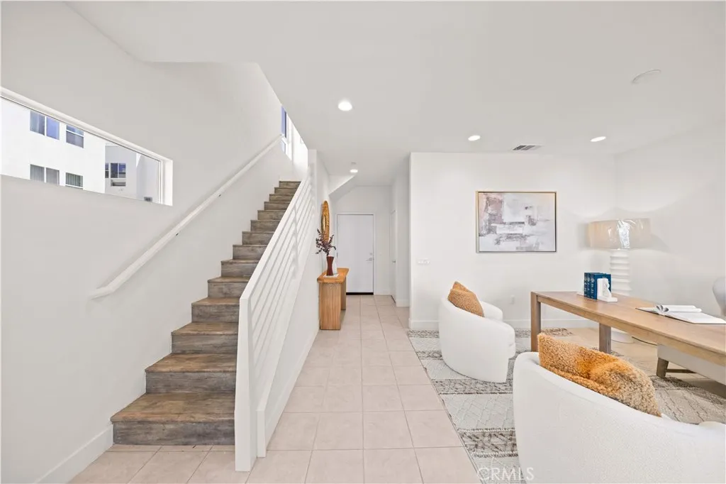Additional image 39 of 645 W 17th St, Costa Mesa, CA 92627