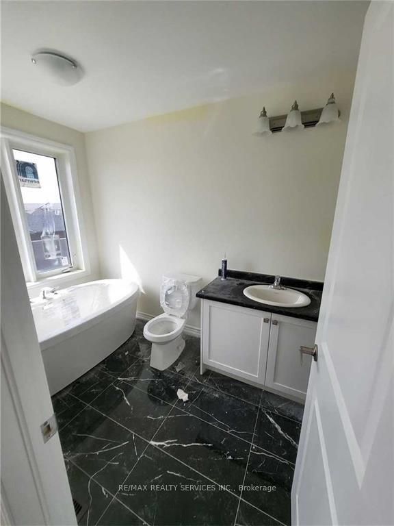 625 Fogal (upper) Road, Brampton, ON, L6P 4P7 photo 5