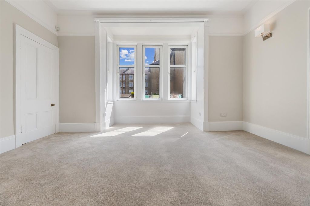 Additional image 4 of 3 bed flat for saleMargaret Street, Greenock PA16
