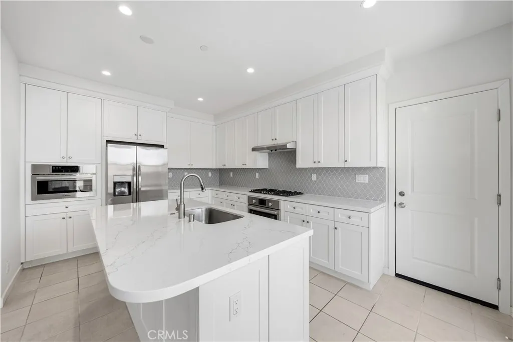 Additional image 42 of 112 Newburry, Irvine, CA 92618