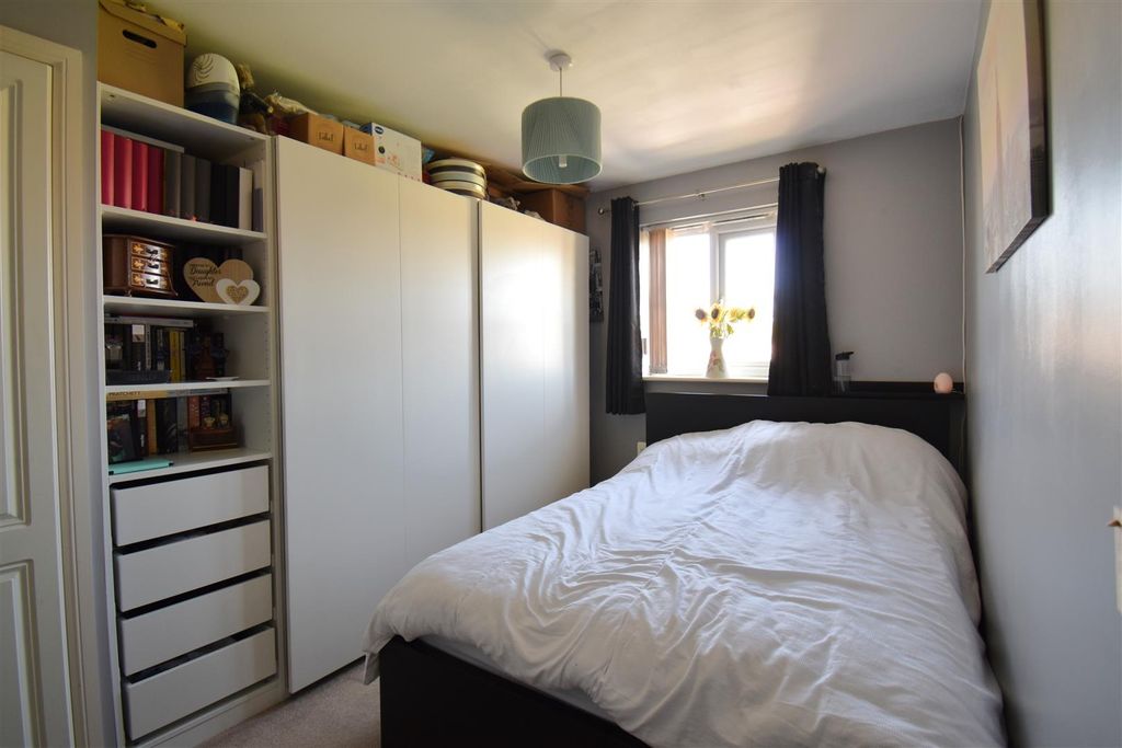 Additional image 4 of 2 bed flat for saleTop Floor Modern Apartment, Snowberry Walk, St George BS5