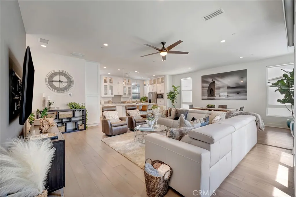 Additional image 6 of 2105 Two Harbors Circle, Costa Mesa, CA 92627
