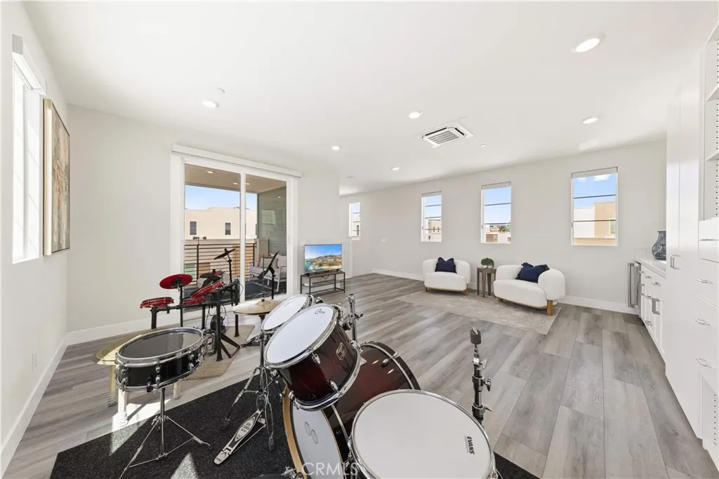 Additional image 36 of 228 Merit, Irvine, CA 92618