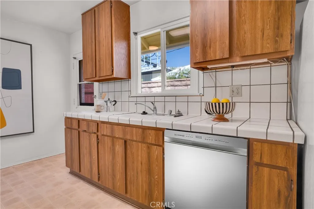 Additional image 72 of 7862 Jellico Avenue, Northridge, CA 91325