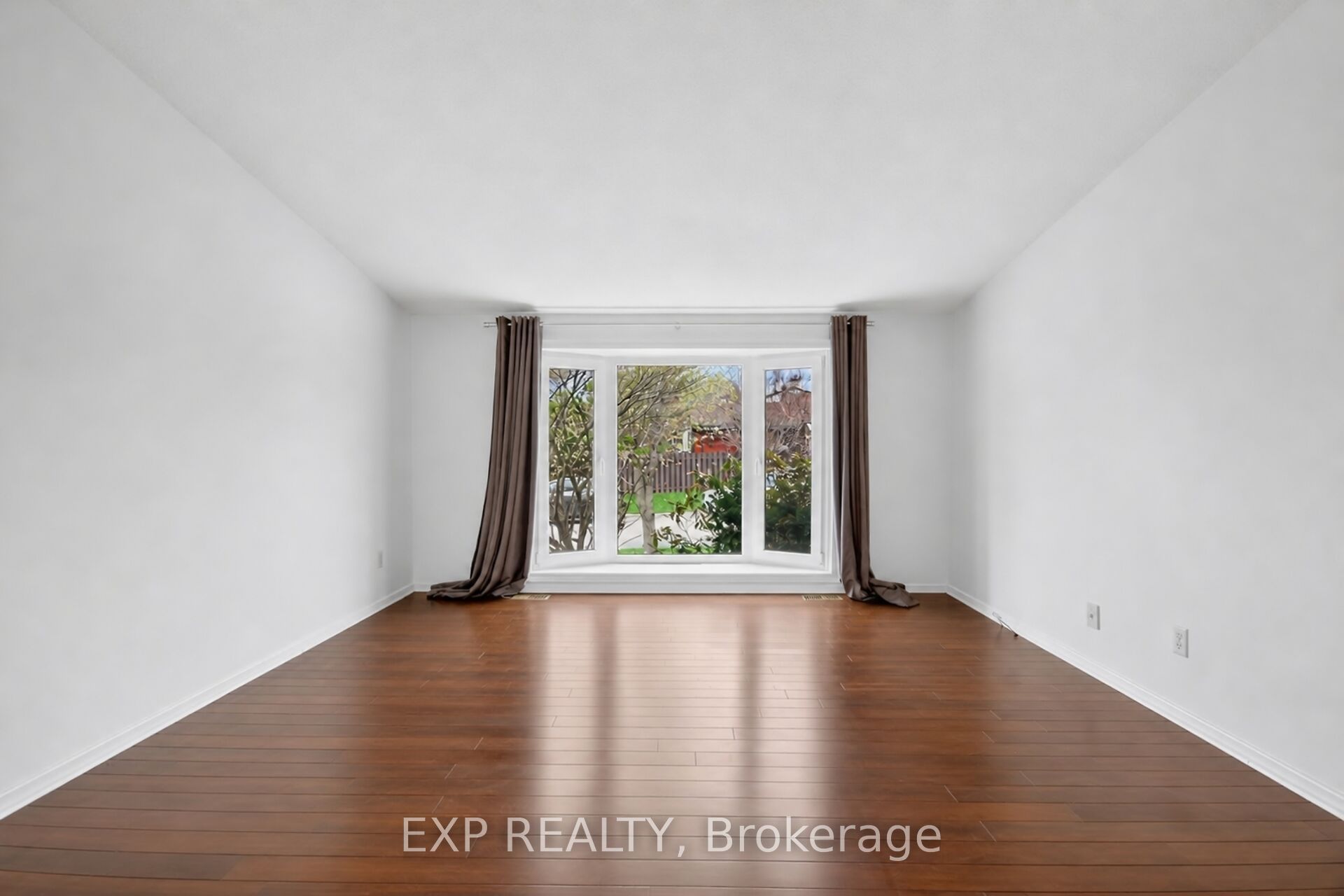 Additional image 5 of 152 Burnetts Gr Circle, Ottawa, ON, K2J 1S9