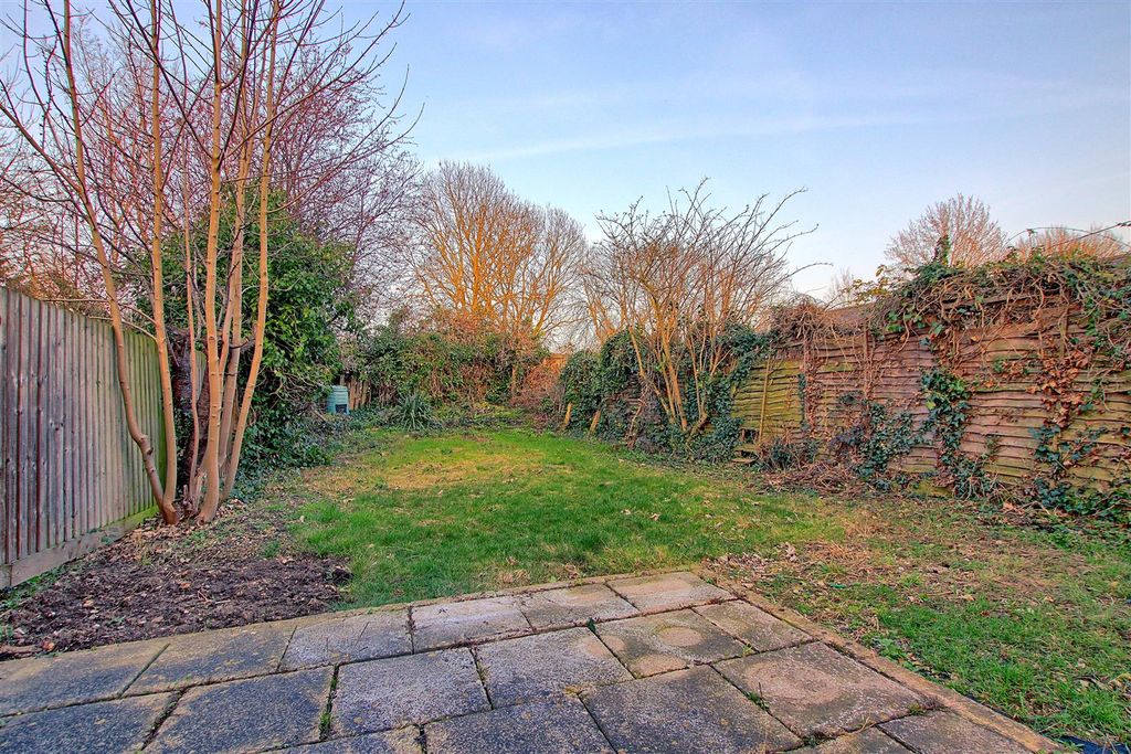 Additional image 17 of 5 bed semi-detached house for saleElizabeth Way, Cambridge CB4