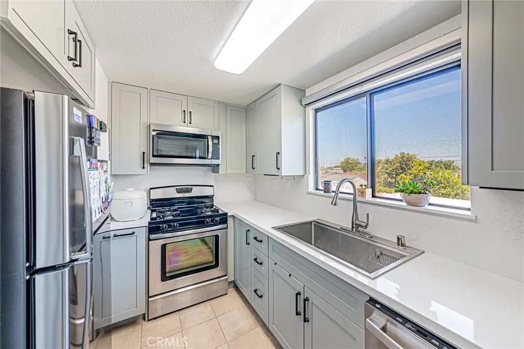 Additional image 31 of 301 W Gladstone Street Unit 13, Azusa, CA 91702