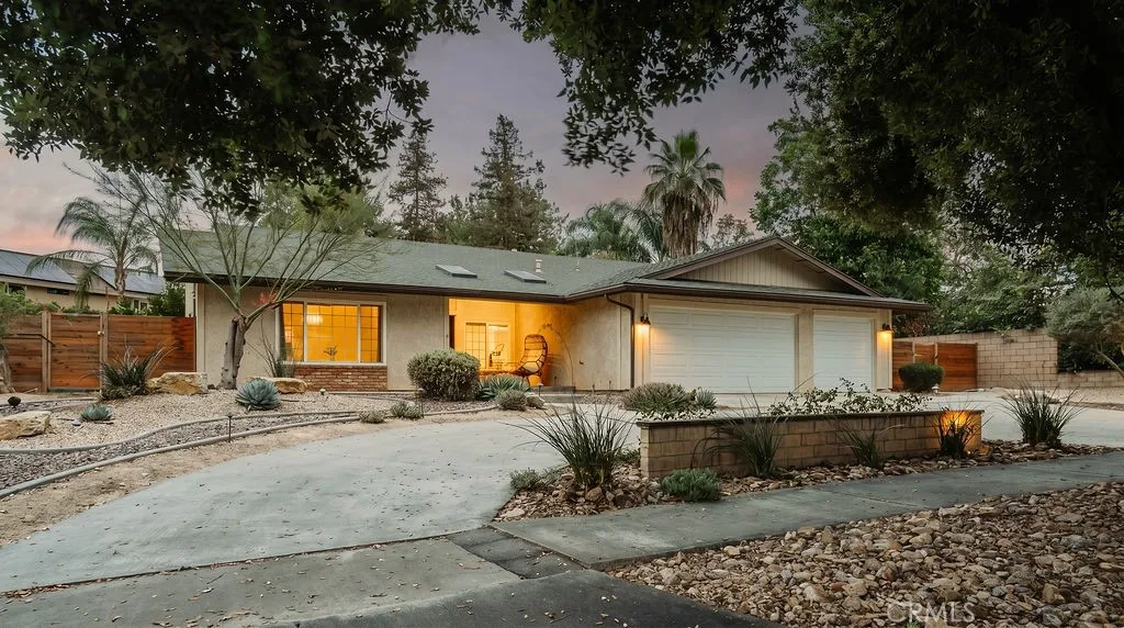 1411 W Olive Ave, Redlands, CA 92373 photo 2