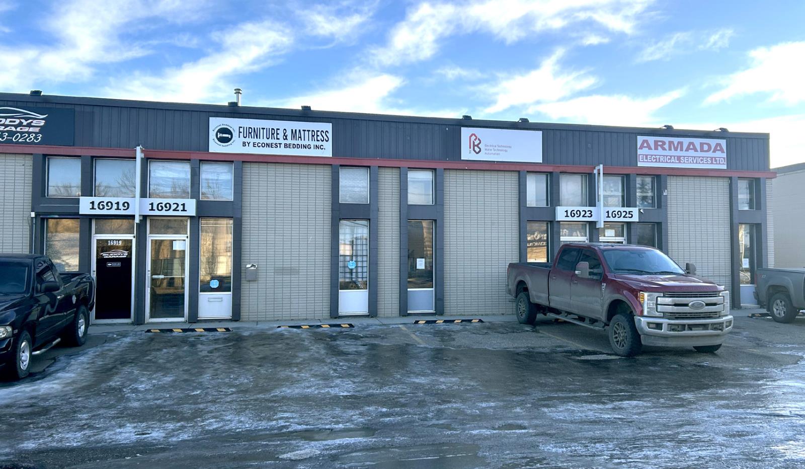 16923 , 16915 111 Avenue, Edmonton, AB