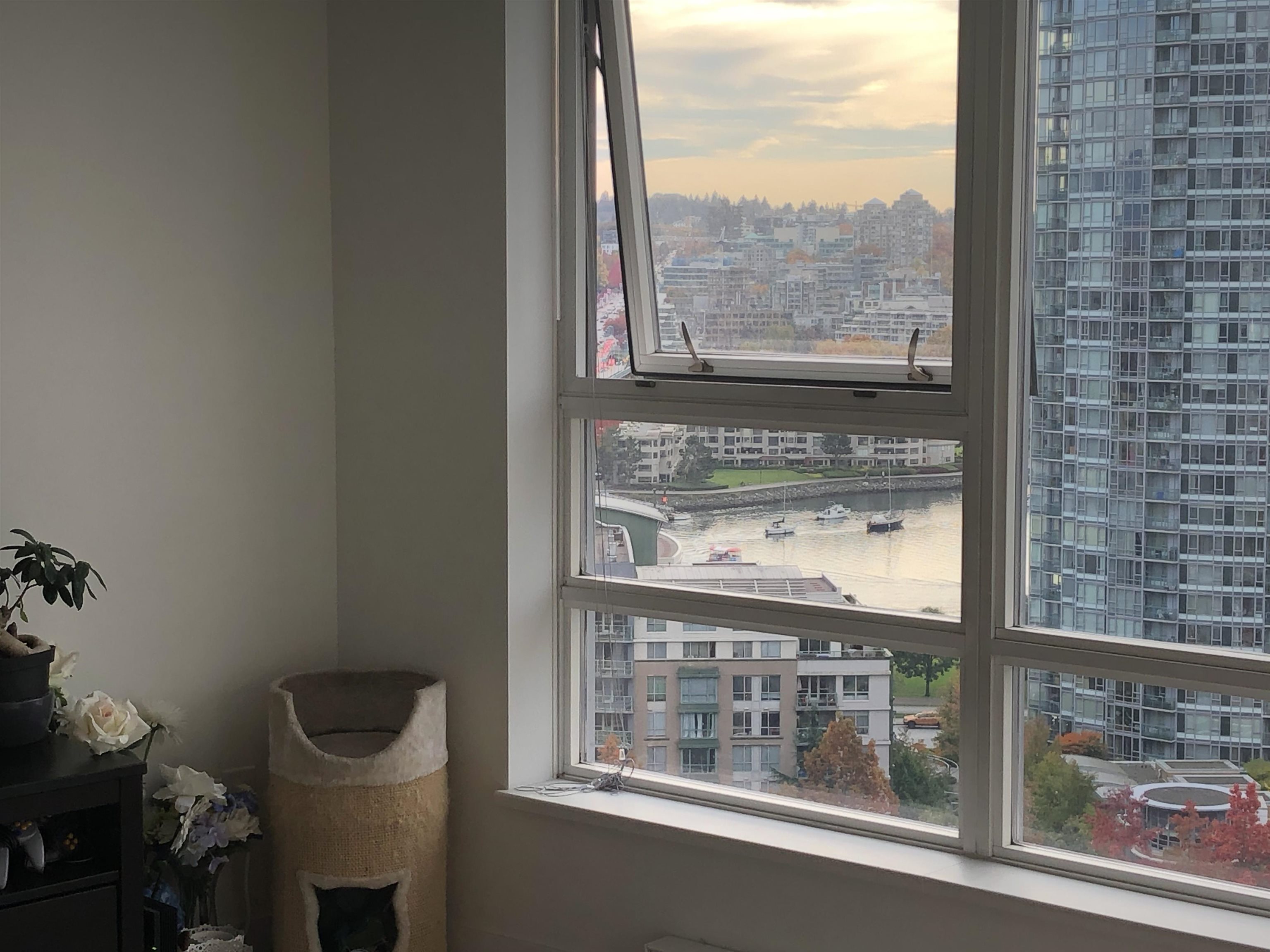 Additional image 5 of 2201-939 Expo Boulevard, Vancouver, BC, V6Z 3G7