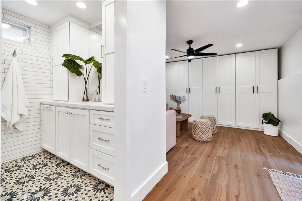 Additional image 72 of 1029 E Acacia Ave, El Segundo, CA 90245