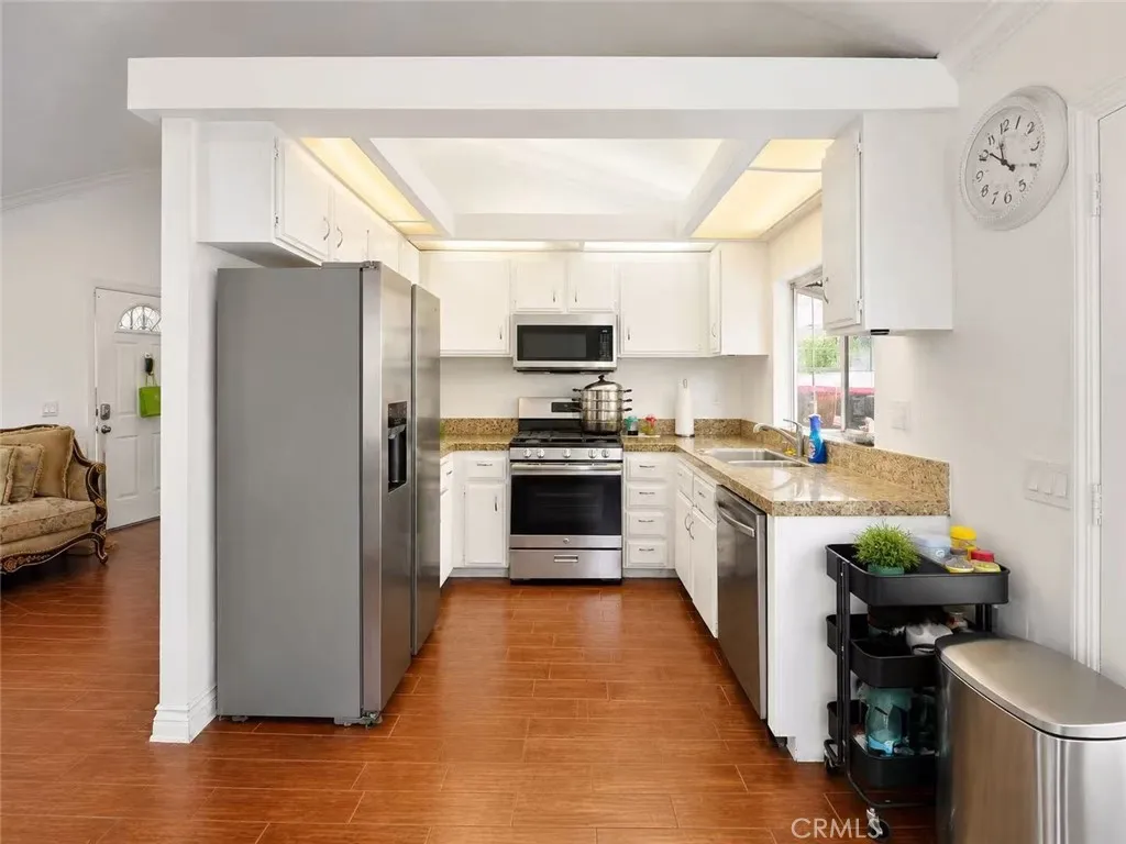 11571 Pinnacle Peak Court, Rancho Cucamonga, CA 91737 photo 3