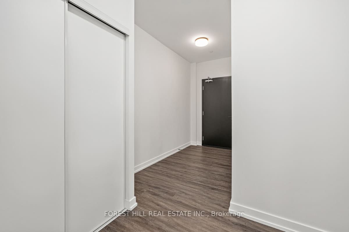 Additional image 4 of 103-2300 St Clair Avenue W, Toronto, ON, M6N 0B3
