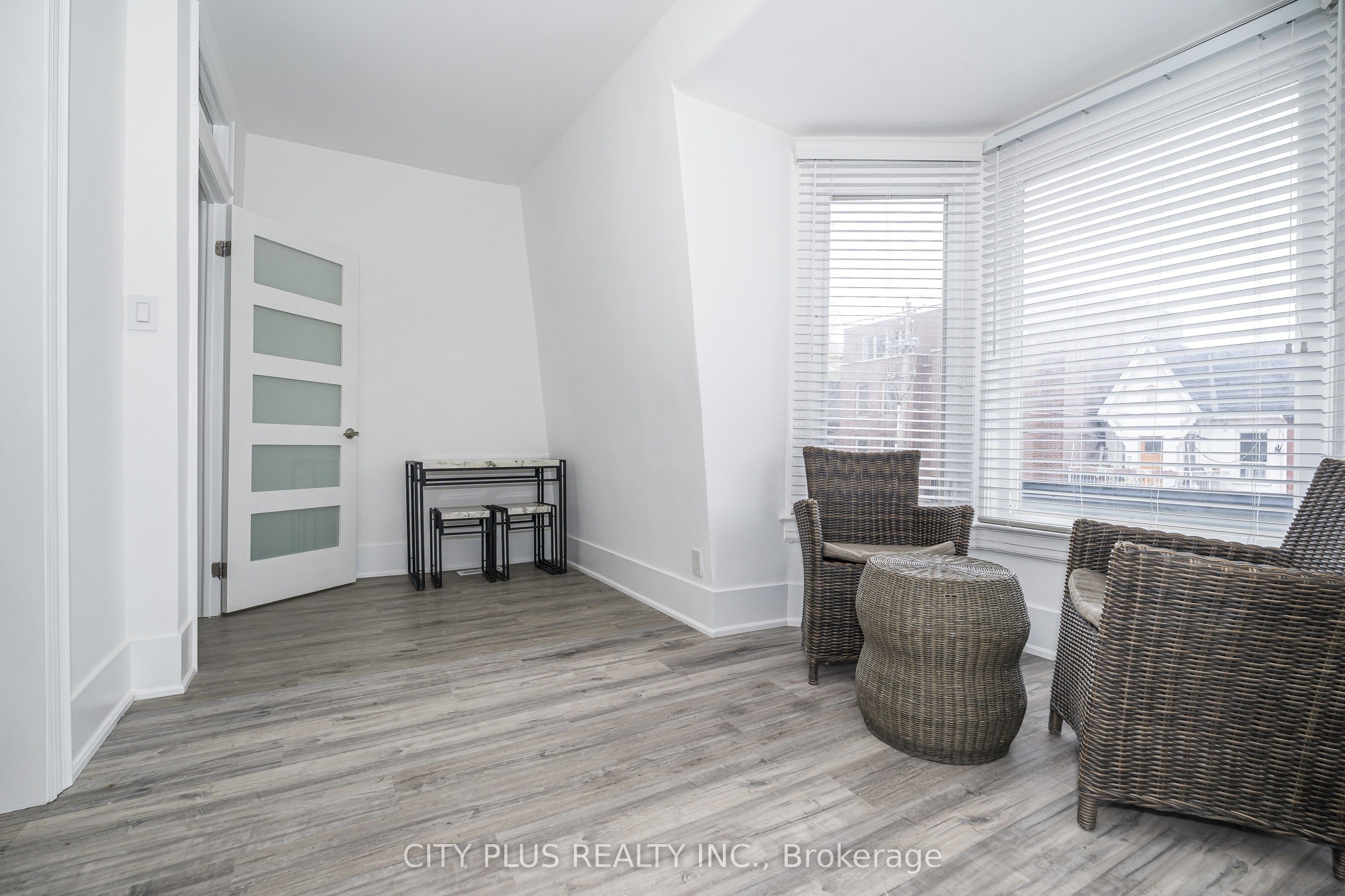 Additional image 3 of 2nd Floor-106 Harbord Street, Toronto, ON, M5S 1G6