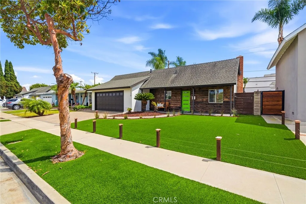 Additional image 2 of 1179 Dorset Ln, Costa Mesa, CA 92626