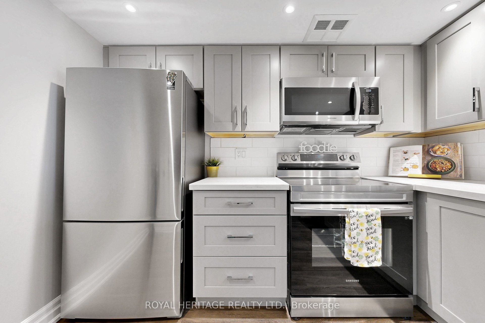 Additional image 4 of 207-20 Guildwood Parkway, Toronto, ON, M1B 5E6