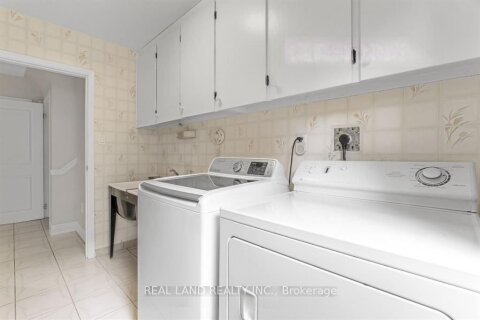 Additional image 8 of Back-360 Chantenay Drive, Mississauga, ON, L5A 1E7