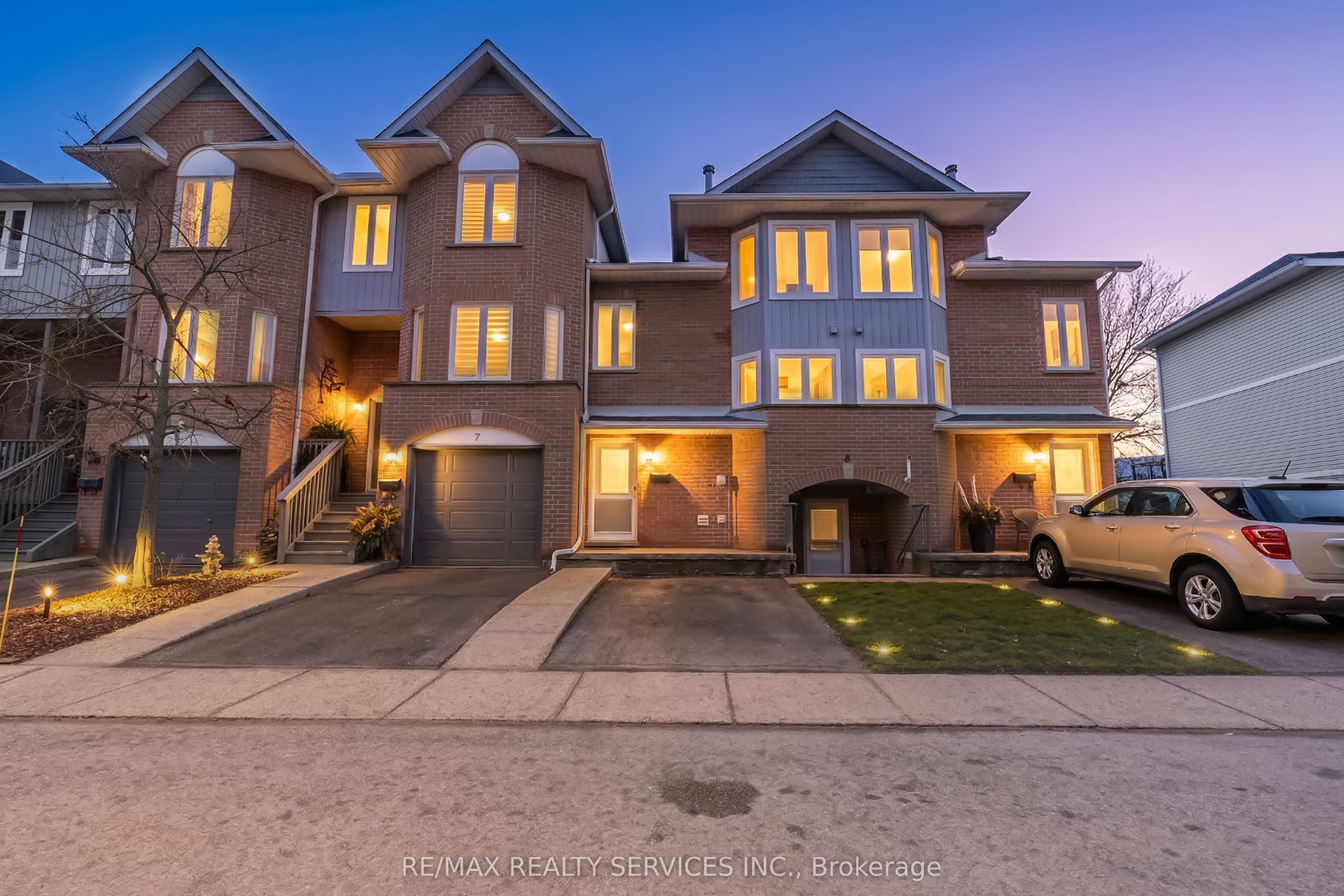 9-245 Bishop Street S, Cambridge, ON, N3H 5N2