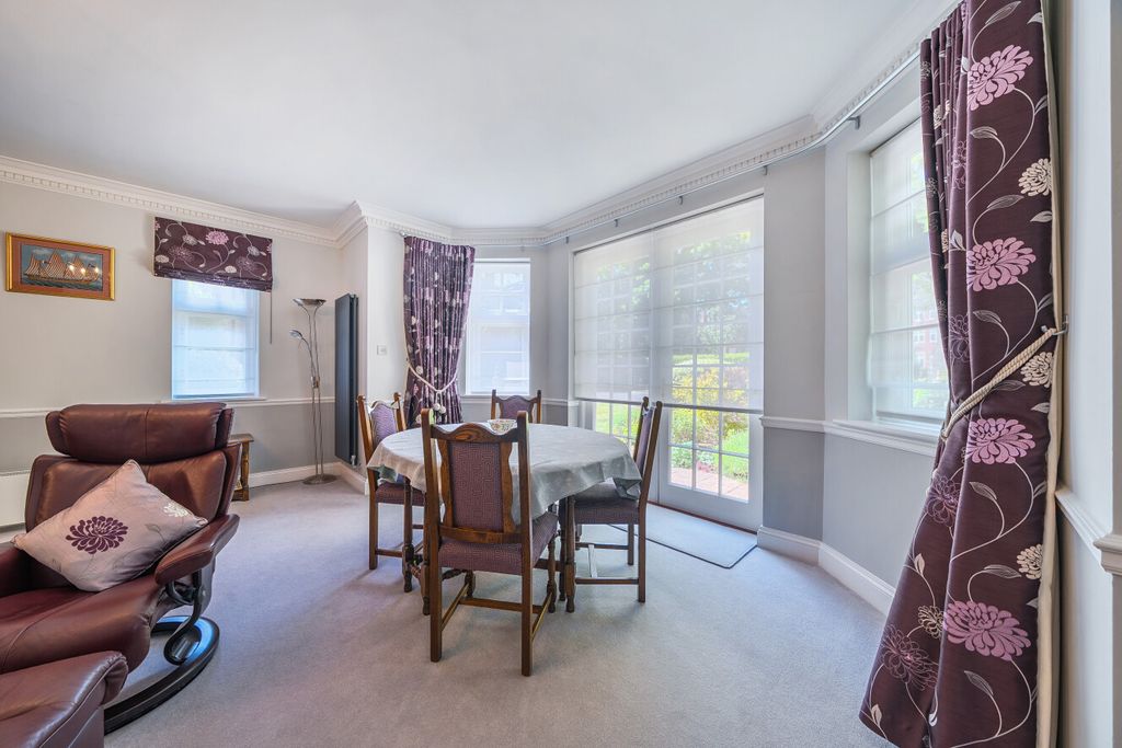 Additional image 6 of 2 bed flat for saleKemnal Road, Chislehurst BR7