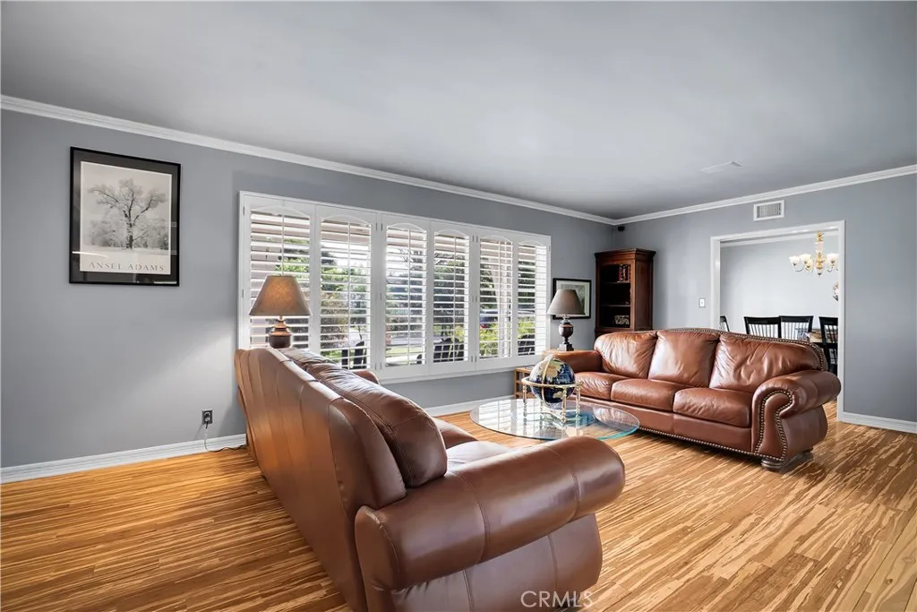 6843 Chisholm Ave, Van Nuys, CA 91406 photo 5