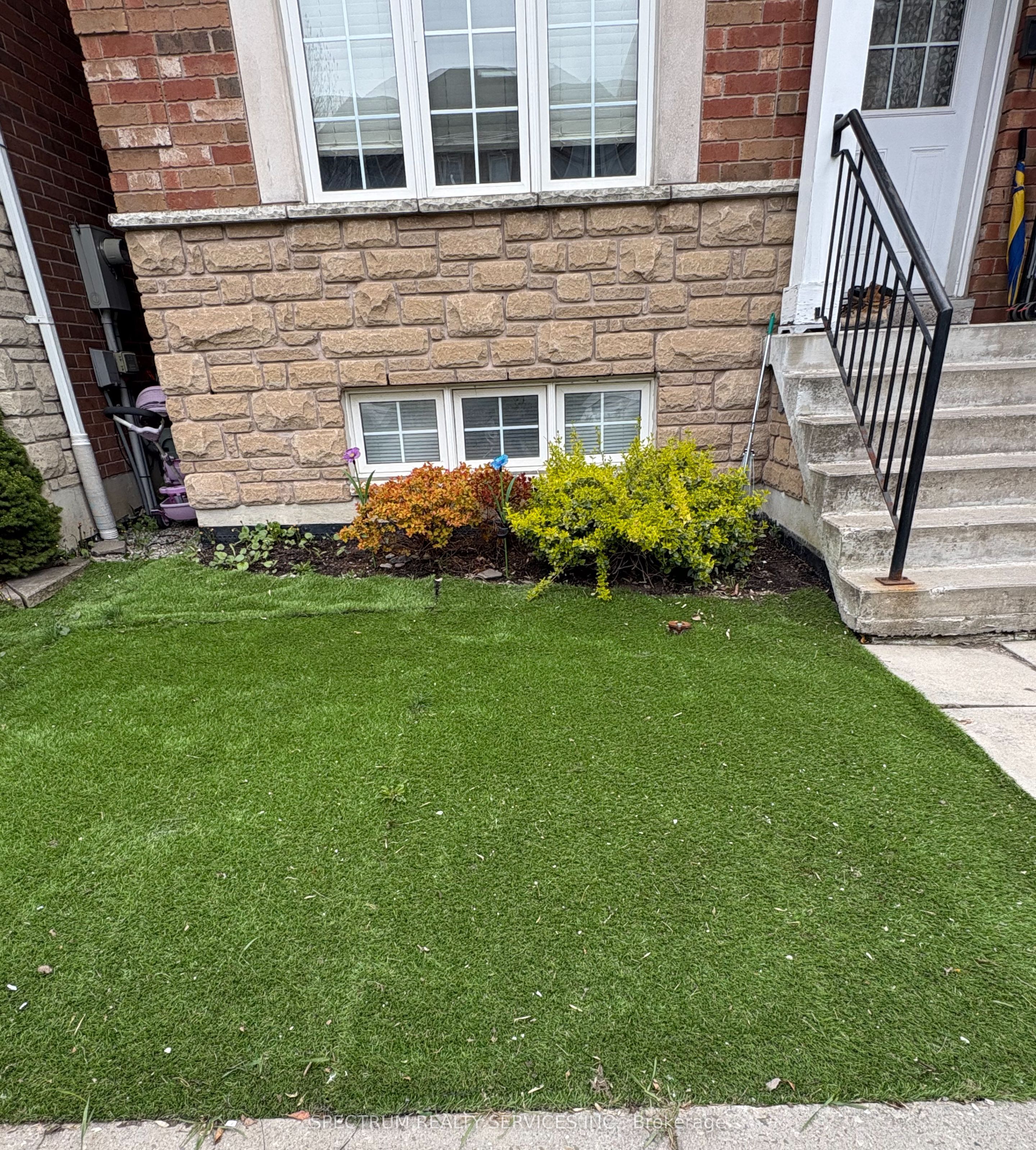 Additional image 2 of 17 Estoril Terrace, Toronto, ON, M6N 5E1