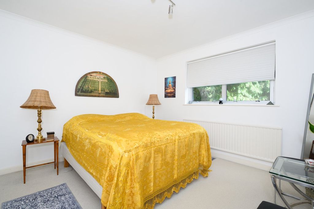 Additional image 13 of 2 bed flat for saleSt Georges Road, Weybridge KT13