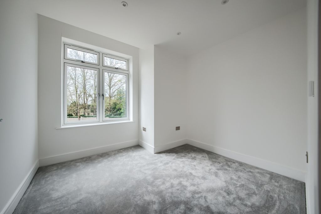 Additional image 13 of 2 bed flat for saleFlat 4, Benson Road, Stratford-Upon-Avon CV37