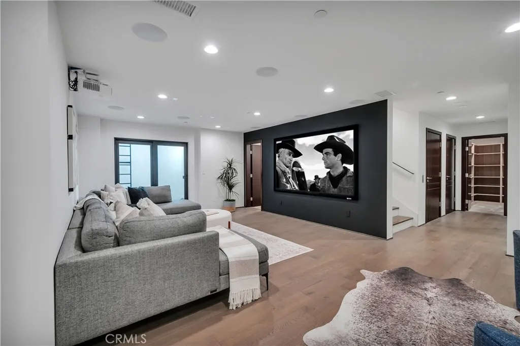 Additional image 132 of 332 Avenue E, Redondo Beach, CA 90277