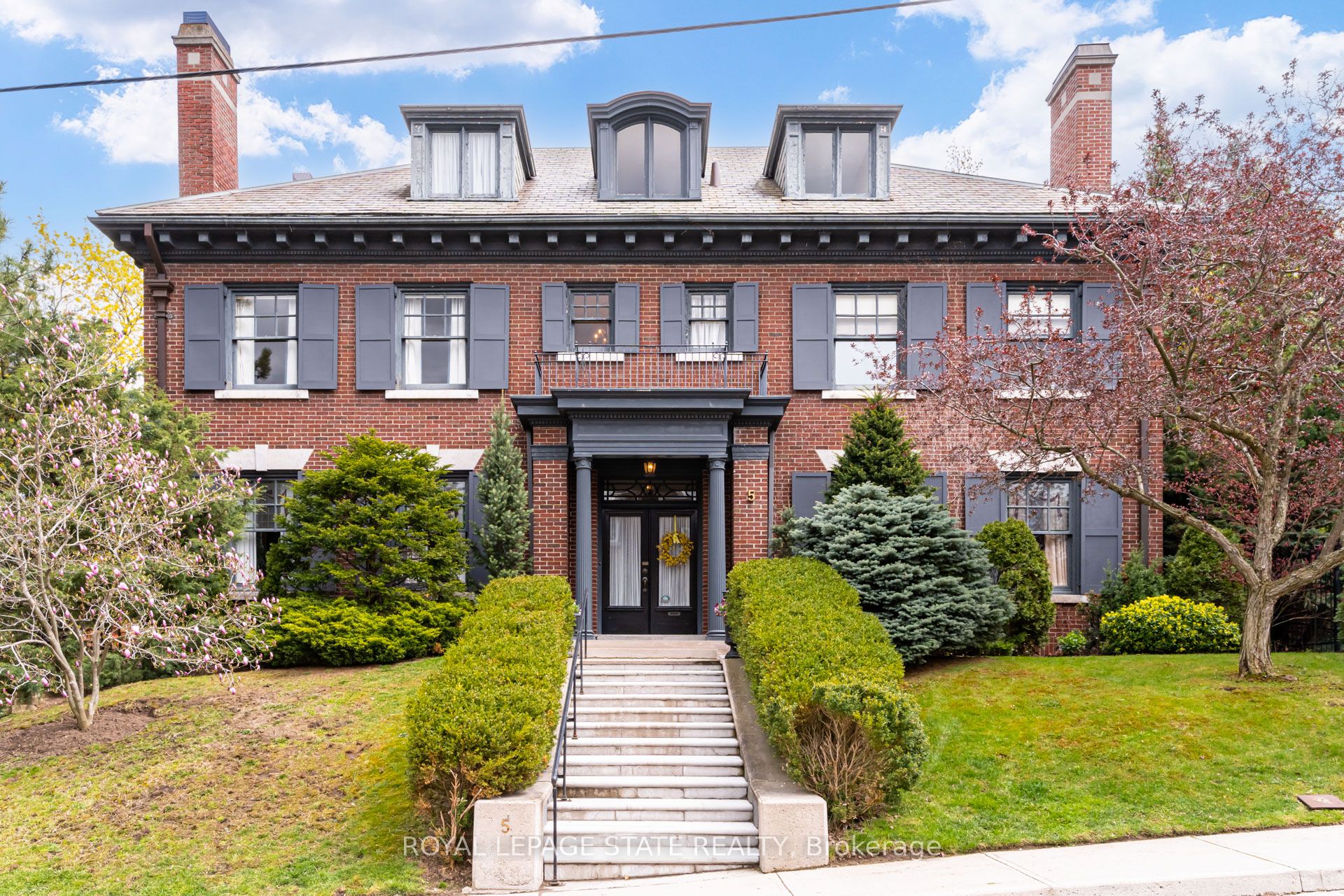 5 Undercliffe Avenue, Hamilton, ON, L8P 3G9