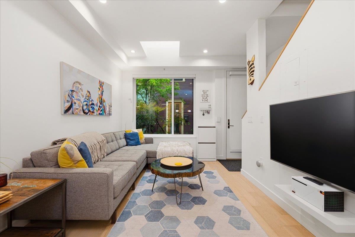 Additional image 2 of 1047 Victoria Drive, Vancouver, BC, V5L 2K9