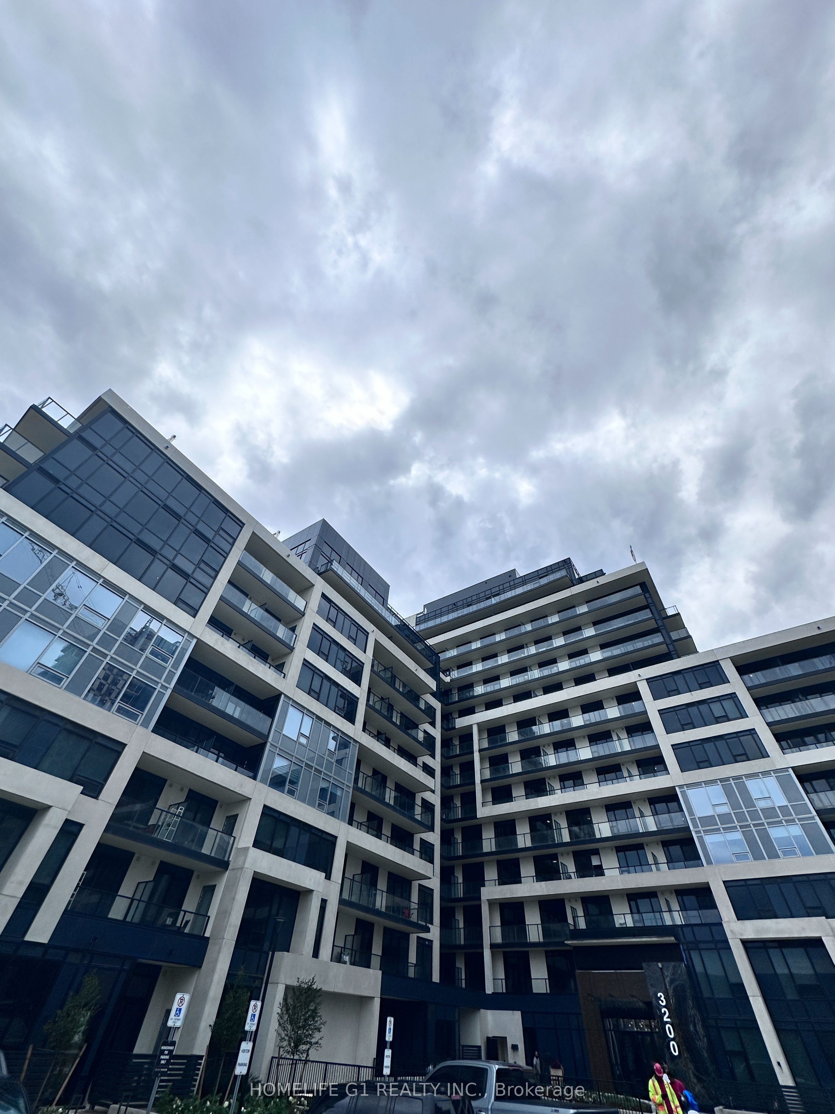 727-3200 William Coltson Avenue, Oakville, ON, L6H 7W6